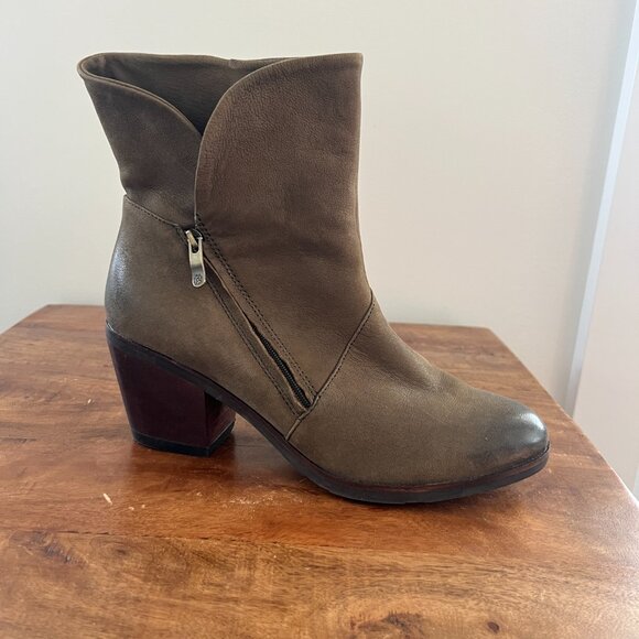 Olive Green Leather Boot - Size 40 - Picture 3 of 4